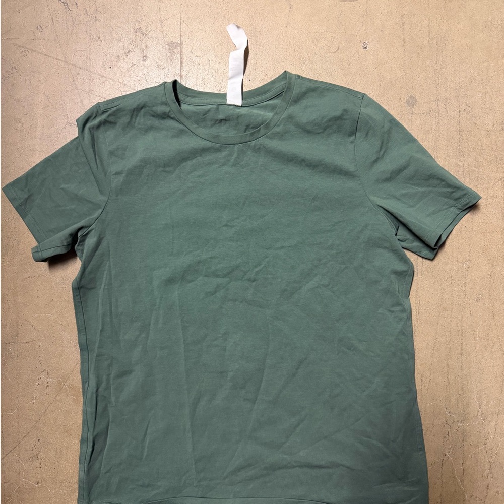 Lulu lemon t-shirt